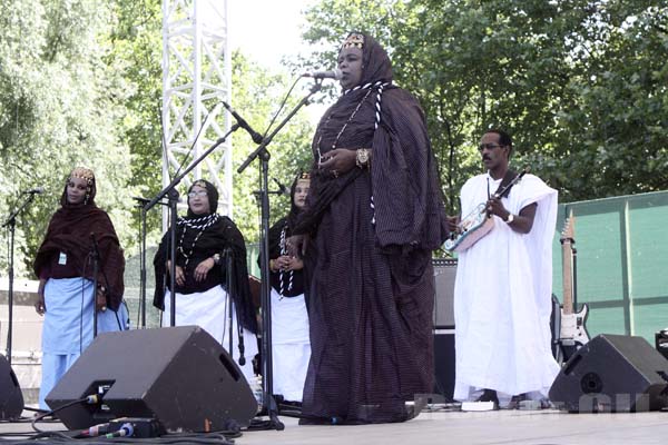 GROUP DOUEH - 2011-05-28 - PARIS - Parc de la Villette - 